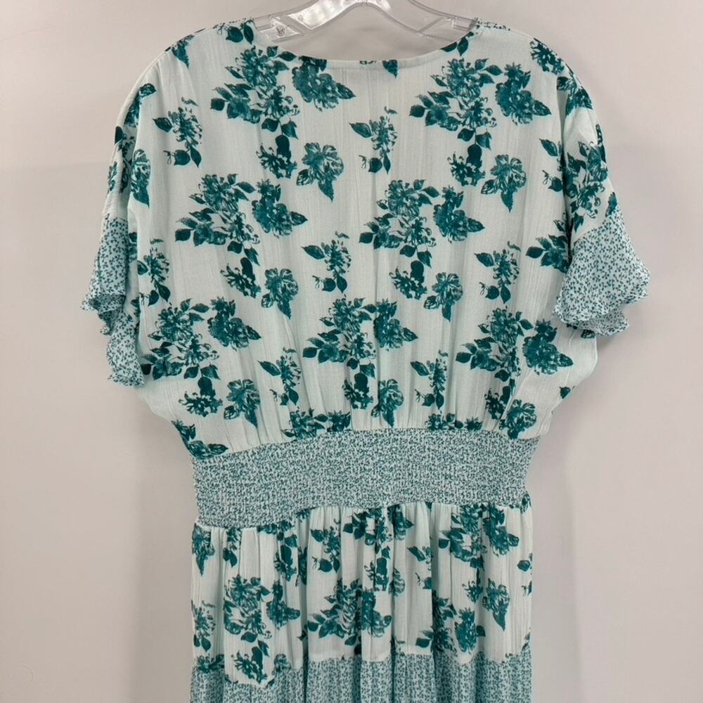 J. Gee Boho Flutter Floral Midi Dress Sz L Green White Tiered Smocked Flowy - Picture 6 of 7